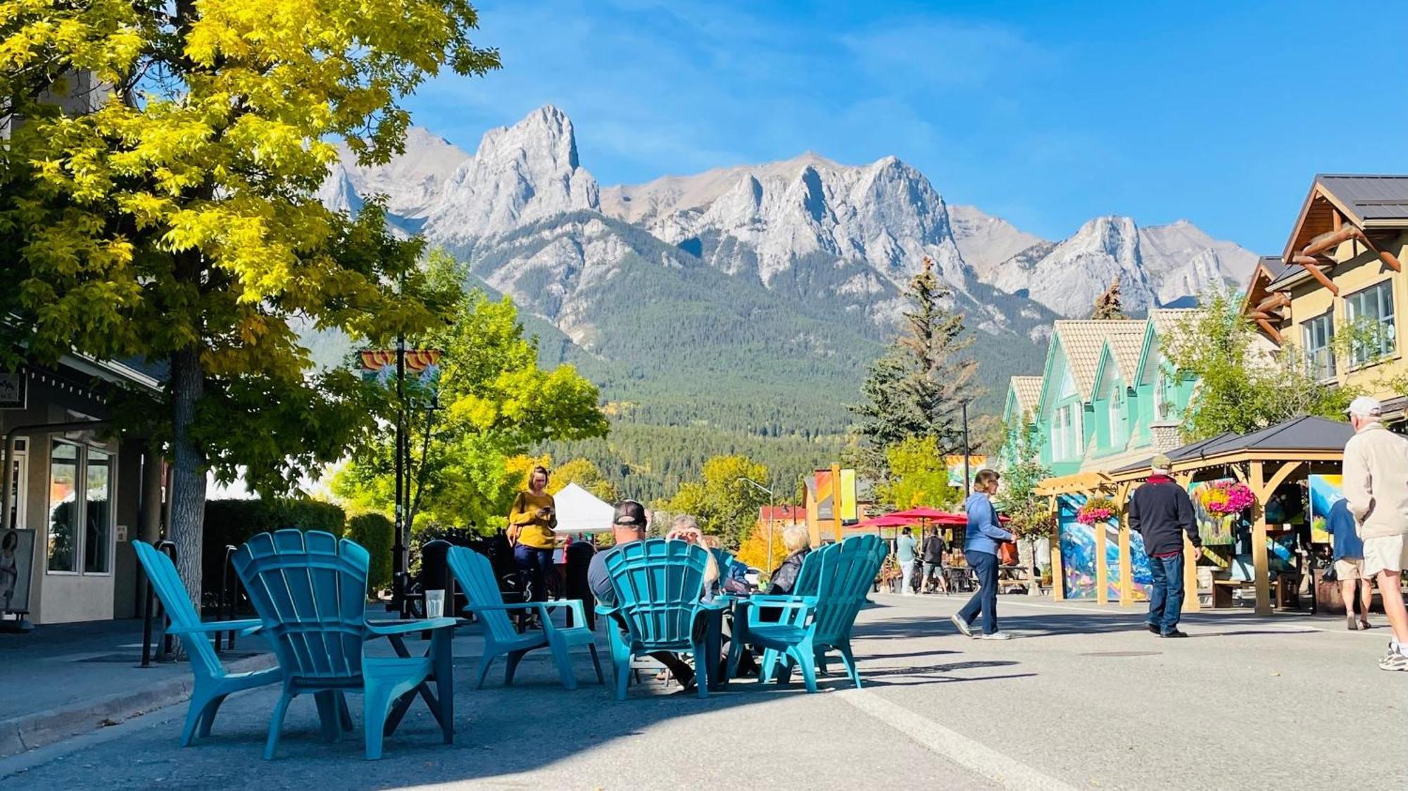 Unit #204 Cozy Mountain View 2Br In Canmore Downtown Exterior foto